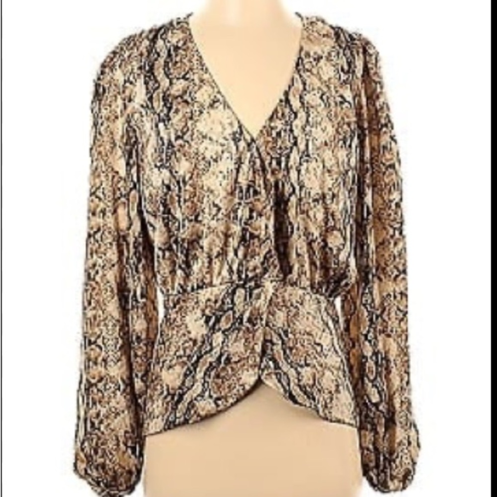 Ronny Kobo Collection Black and Cream Lace Robe